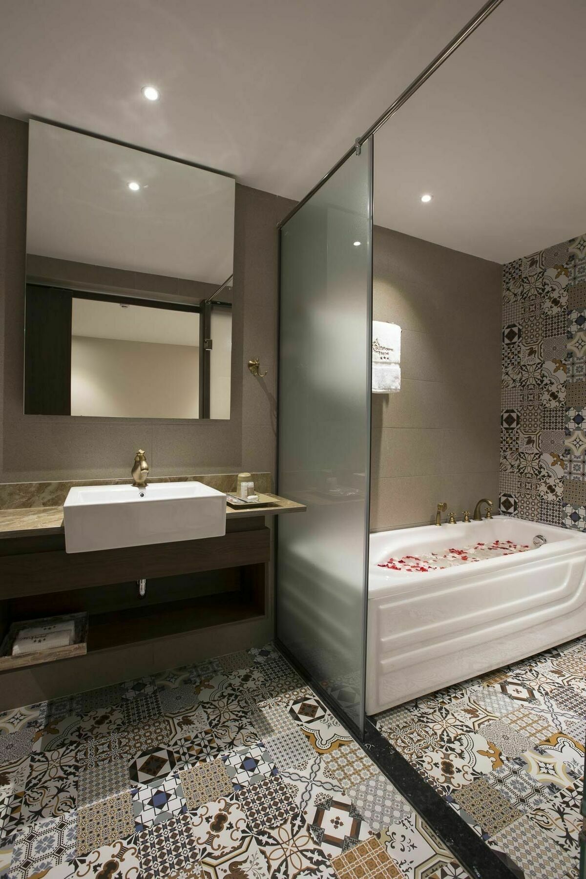 Sunflower Cbq Hotel Ho Chi Minh City Exterior photo